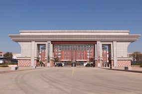学校大门